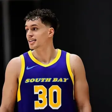 Lakers Defender Shows Rare Offensive Surge